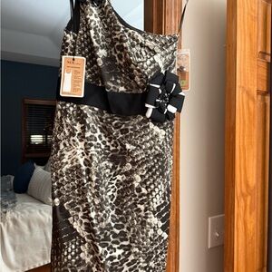 Nue by Shani One Shoulder Animal Print Dress - Black and White